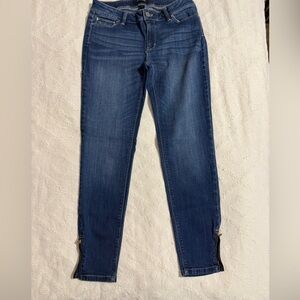 White House Black Market Skinny Jeans zippers at ankle